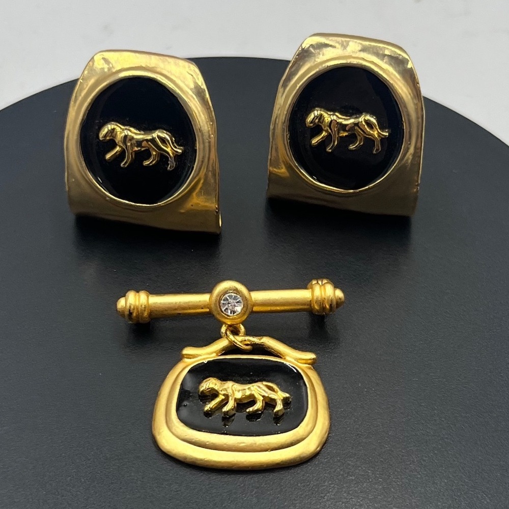 Vintage Black Enamel Gold Tone Panther‎ clip on Earrings and brooch jewelry set